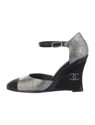 Pre-owned Chanel 2021 Interlocking Cc Logo D'orsay Pumps In Black