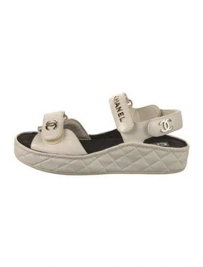 Pre-owned Chanel 2021 Interlocking Cc Logo Espadrilles In Neutral