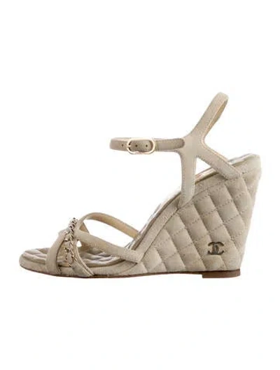 Pre-owned Chanel 2021 Interlocking Cc Logo Espadrilles In Neutral