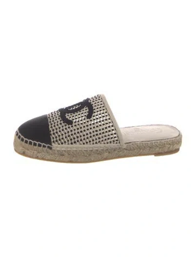 Pre-owned Chanel 2021 Interlocking Cc Logo Espadrilles In Neutrals