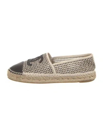Pre-owned Chanel 2021 Interlocking Cc Logo Espadrilles In Neutrals