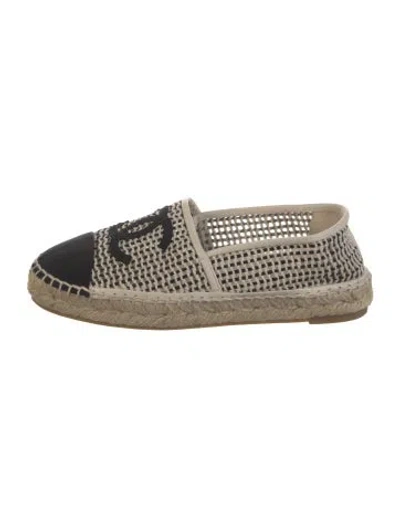 Pre-owned Chanel 2021 Interlocking Cc Logo Espadrilles In Neutrals