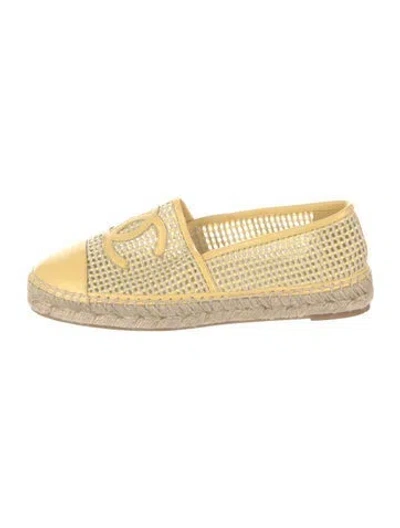 Pre-owned Chanel 2021 Interlocking Cc Logo Espadrilles In Yellow