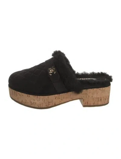 Pre-owned Chanel 2021 Interlocking Cc Logo Mules In Black