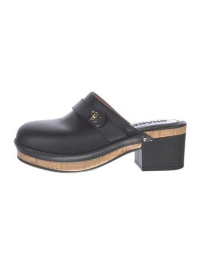 Pre-owned Chanel 2021 Interlocking Cc Logo Mules In Black