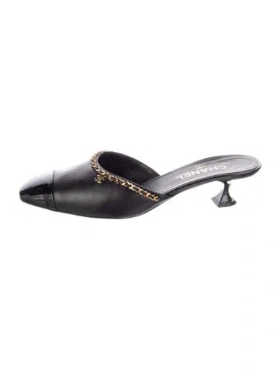 Pre-owned Chanel 2021 Interlocking Cc Logo Mules In Black