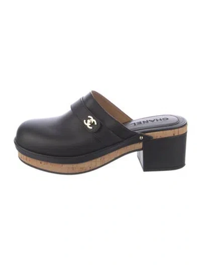Pre-owned Chanel 2021 Interlocking Cc Logo Mules In Black