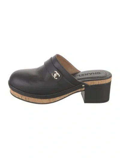 Pre-owned Chanel 2021 Interlocking Cc Logo Mules In Black