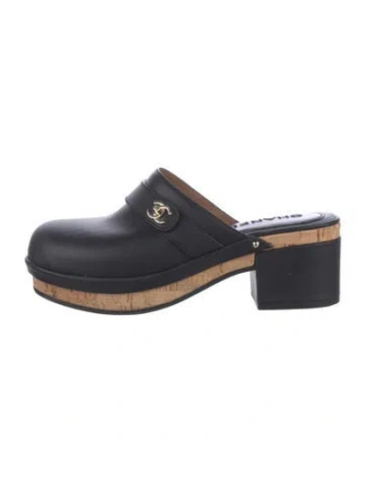 Pre-owned Chanel 2021 Interlocking Cc Logo Mules In Black