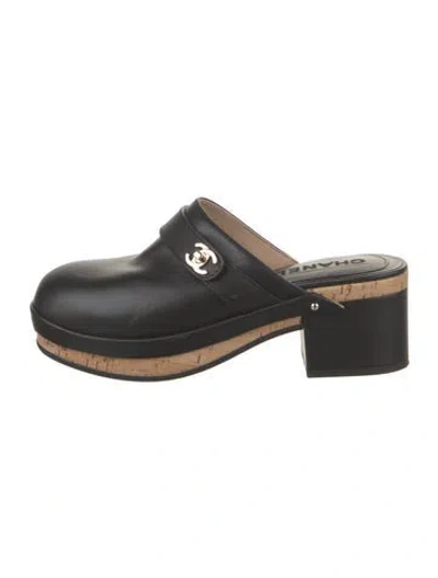 Pre-owned Chanel 2021 Interlocking Cc Logo Mules In Black
