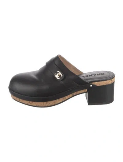 Pre-owned Chanel 2021 Interlocking Cc Logo Mules In Black