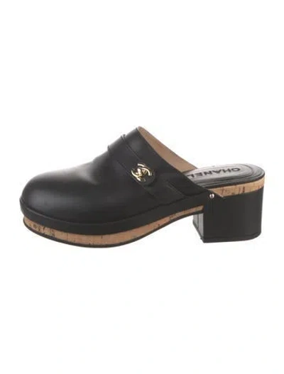 Pre-owned Chanel 2021 Interlocking Cc Logo Mules In Black