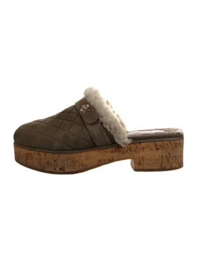 Pre-owned Chanel 2021 Interlocking Cc Logo Mules In Green
