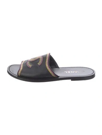 Pre-owned Chanel 2021 Interlocking Cc Logo Slides In Black