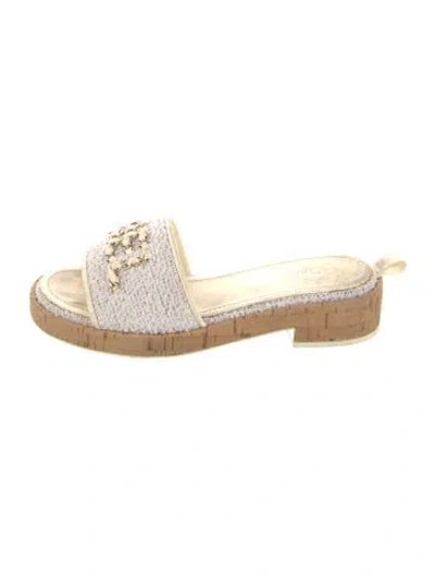 Pre-owned Chanel 2021 Interlocking Cc Logo Slides In Neutral