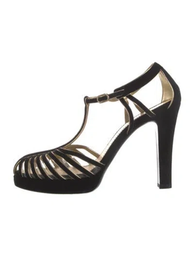 Pre-owned Chanel 2021 Interlocking Cc Logo T-strap Pumps In Black