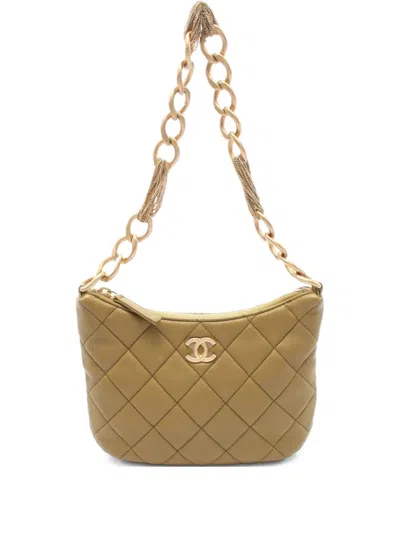 Pre-owned Chanel 2021 Matelassé Shoulder Bag In Green