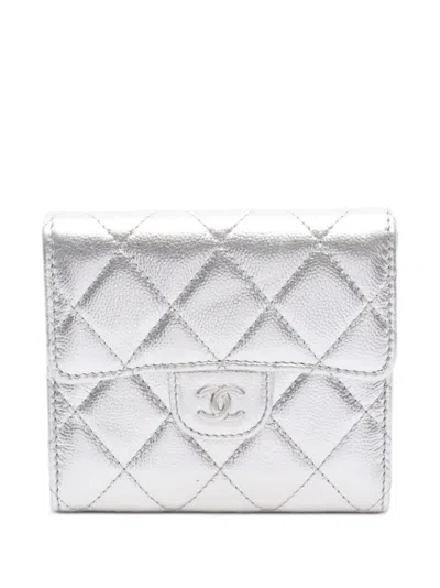Pre-owned Chanel 2021 Small Flap Quilted Wallet In Silver