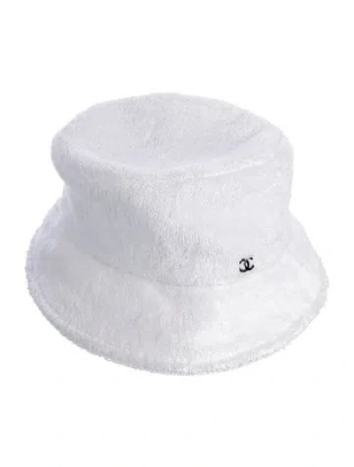 Pre-owned Chanel 2021 Terry Cloth Cc Bucket Hat In White
