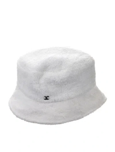 Pre-owned Chanel 2021 Terry Cloth Cc Bucket Hat In White