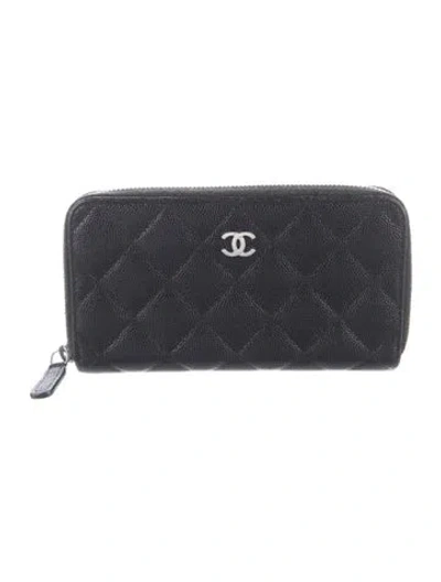 Pre-owned Chanel 2021-2022 Interlocking Cc Logo Continental Wallet In Black