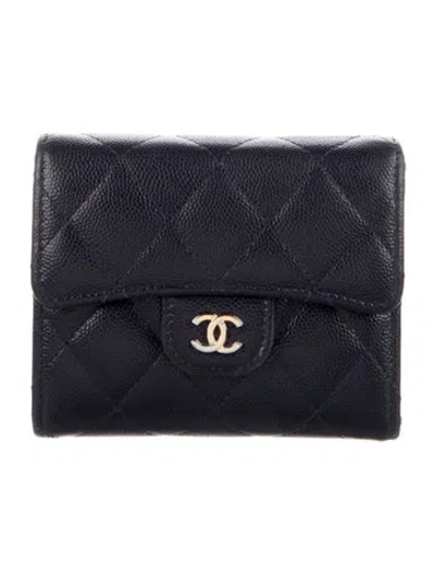 Pre-owned Chanel 2021-2022 Interlocking Cc Logo Wallet In Blue