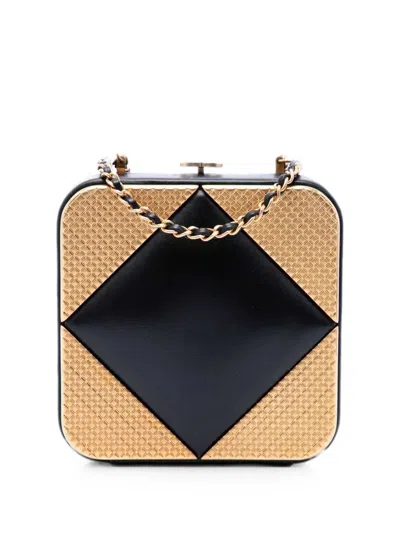 Pre-owned Chanel 2021-2026 Cc Lambskin And Metal Square Clutch With Chain Crossbody Bag In ブラック