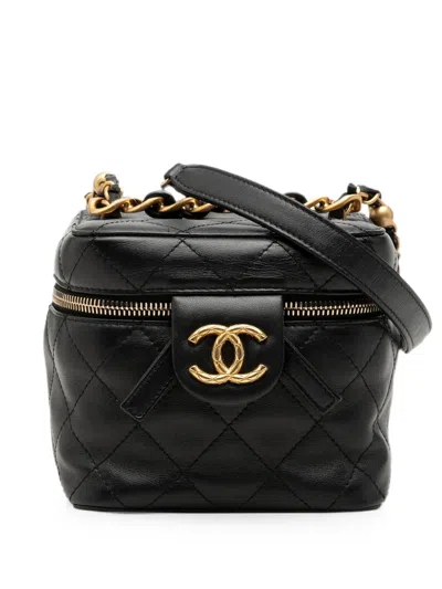 Pre-owned Chanel 2021-2026 Cc Quilted Calfskin Vanity Case With Chain Satchel In Black