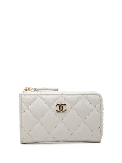 Pre-owned Chanel 2021-2026 Cc Quilted Caviar Zip Around Card Holder In White