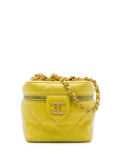Pre-owned Chanel 2021-2026 Small Cc Quilted Lambskin Vanity Case With Chain Satchel In Yellow