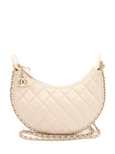 Pre-owned Chanel 2021s Matelassé-effect Shoulder Bag In Neutrals