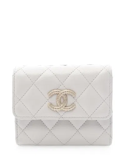 Pre-owned Chanel 2021s Matelasse Trifold Wallet In Gray