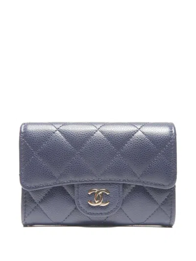 Pre-owned Chanel 2022-2025 Interlocking-cc Caviar-leather Wallet In Blue