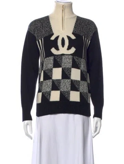 Pre-owned Chanel 2022 Coco Neige Sweater In Black/neutrals