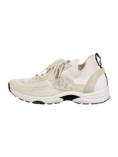 Pre-owned Chanel 2022 Interlocking Cc Logo Athletic Sneakers In White