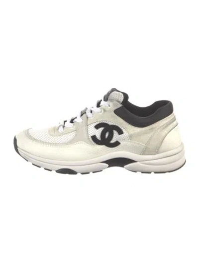 Pre-owned Chanel 2022 Interlocking Cc Logo Athletic Sneakers In White