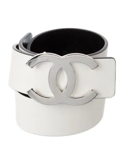 Pre-owned Chanel 2022 Interlocking Cc Logo Belt In Black