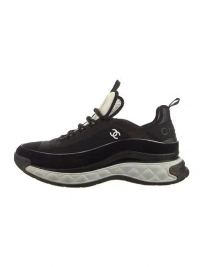Pre-owned Chanel 2022 Interlocking Cc Logo In Black