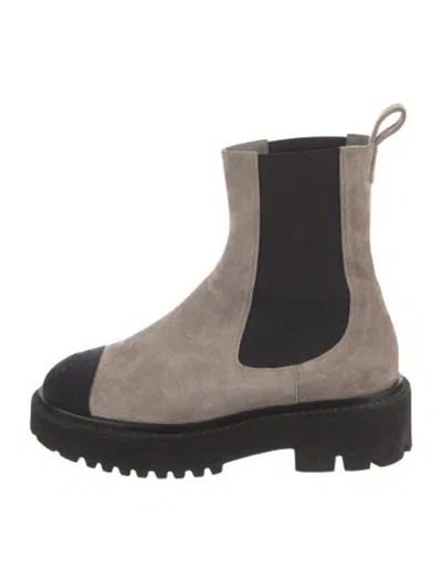 Pre-owned Chanel 2022 Interlocking Cc Logo Chelsea Boots In Gray