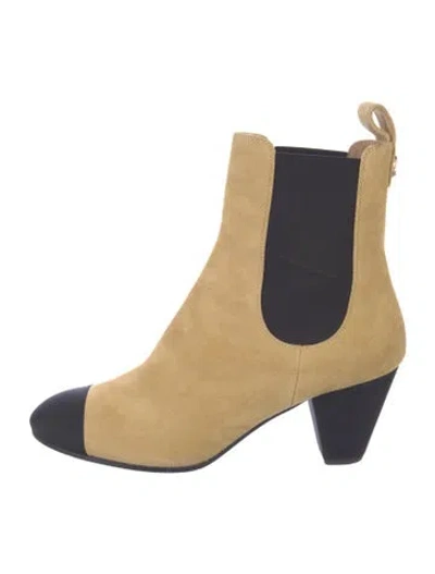 Pre-owned Chanel 2022 Interlocking Cc Logo Chelsea Boots In Neutrals