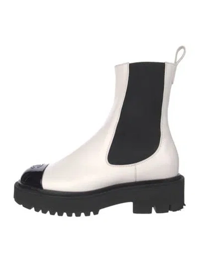 Pre-owned Chanel 2022 Interlocking Cc Logo Chelsea Boots In White