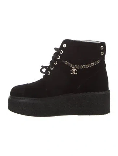 Pre-owned Chanel 2022 Interlocking Cc Logo Combat Boots In Black