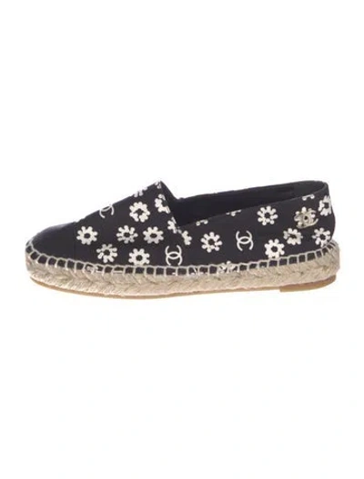 Pre-owned Chanel 2022 Interlocking Cc Logo Espadrilles In Black