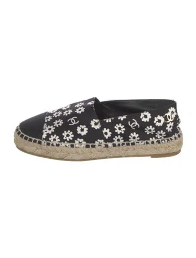 Pre-owned Chanel 2022 Interlocking Cc Logo Espadrilles In Black
