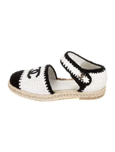 Pre-owned Chanel 2022 Interlocking Cc Logo Espadrilles In Black/white