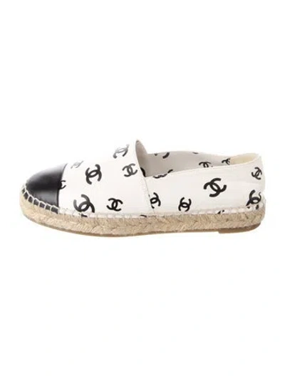 Pre-owned Chanel 2022 Interlocking Cc Logo Espadrilles In White