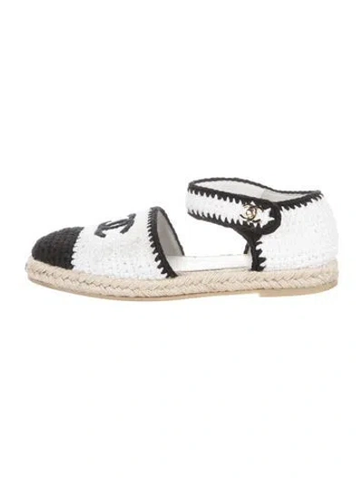 Pre-owned Chanel 2022 Interlocking Cc Logo Espadrilles In White