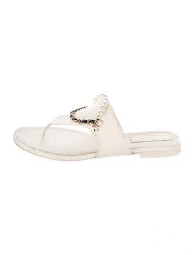 Pre-owned Chanel 2022 Interlocking Cc Logo Flip Flops In Neutrals
