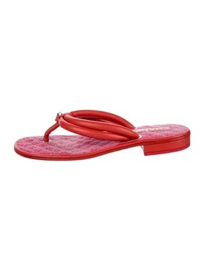Pre-owned Chanel 2022 Interlocking Cc Logo Flip Flops In Red