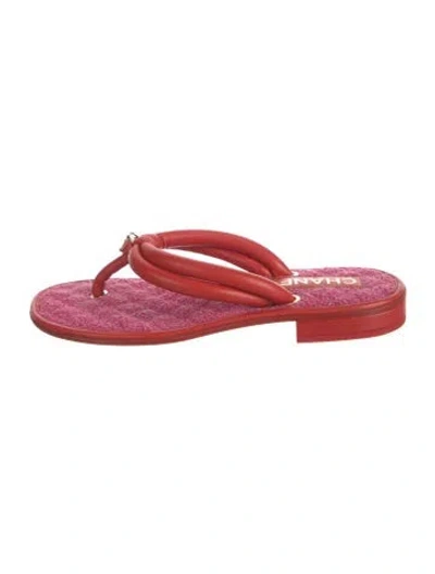 Pre-owned Chanel 2022 Interlocking Cc Logo Flip Flops In Red